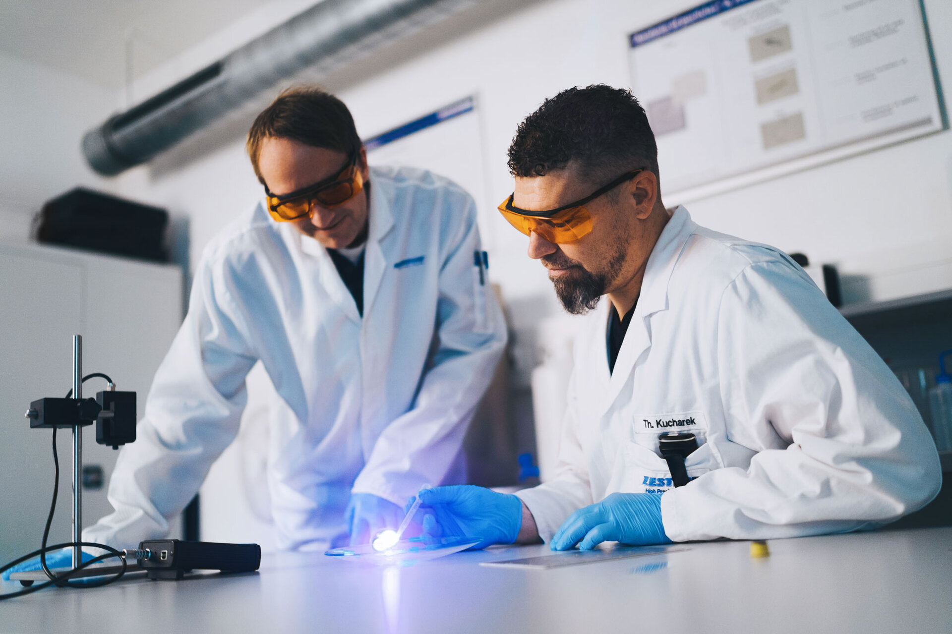 Elektronische Baugruppen Oberflächenreinheit Messung | © @The Sour Cherry Fotografie - Michaela Curtis