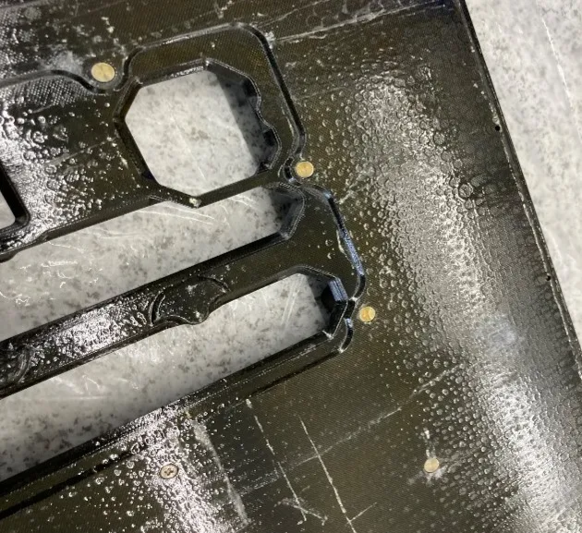 パレット洗浄試験における洗浄前のパレット